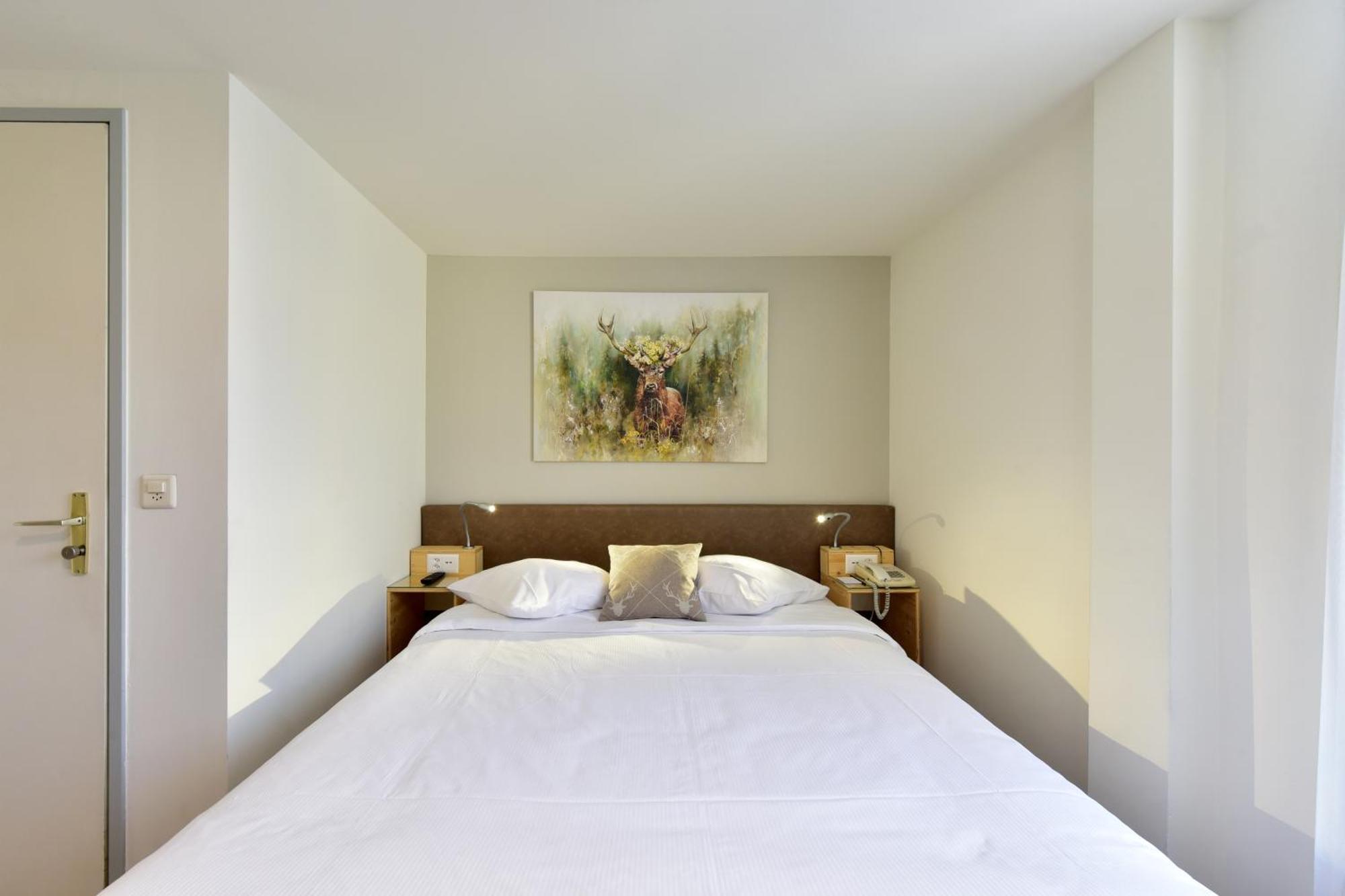 Standard Double Room Queensize Bed,1742764469:JPEG