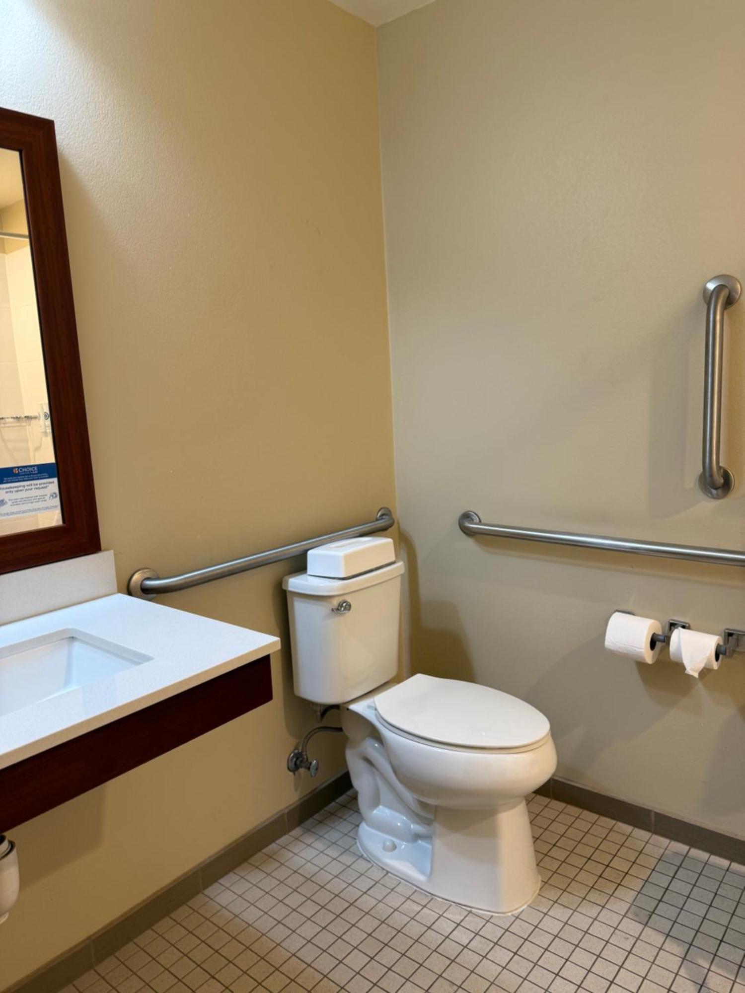 King Room - Disability Access/Non-Smoking