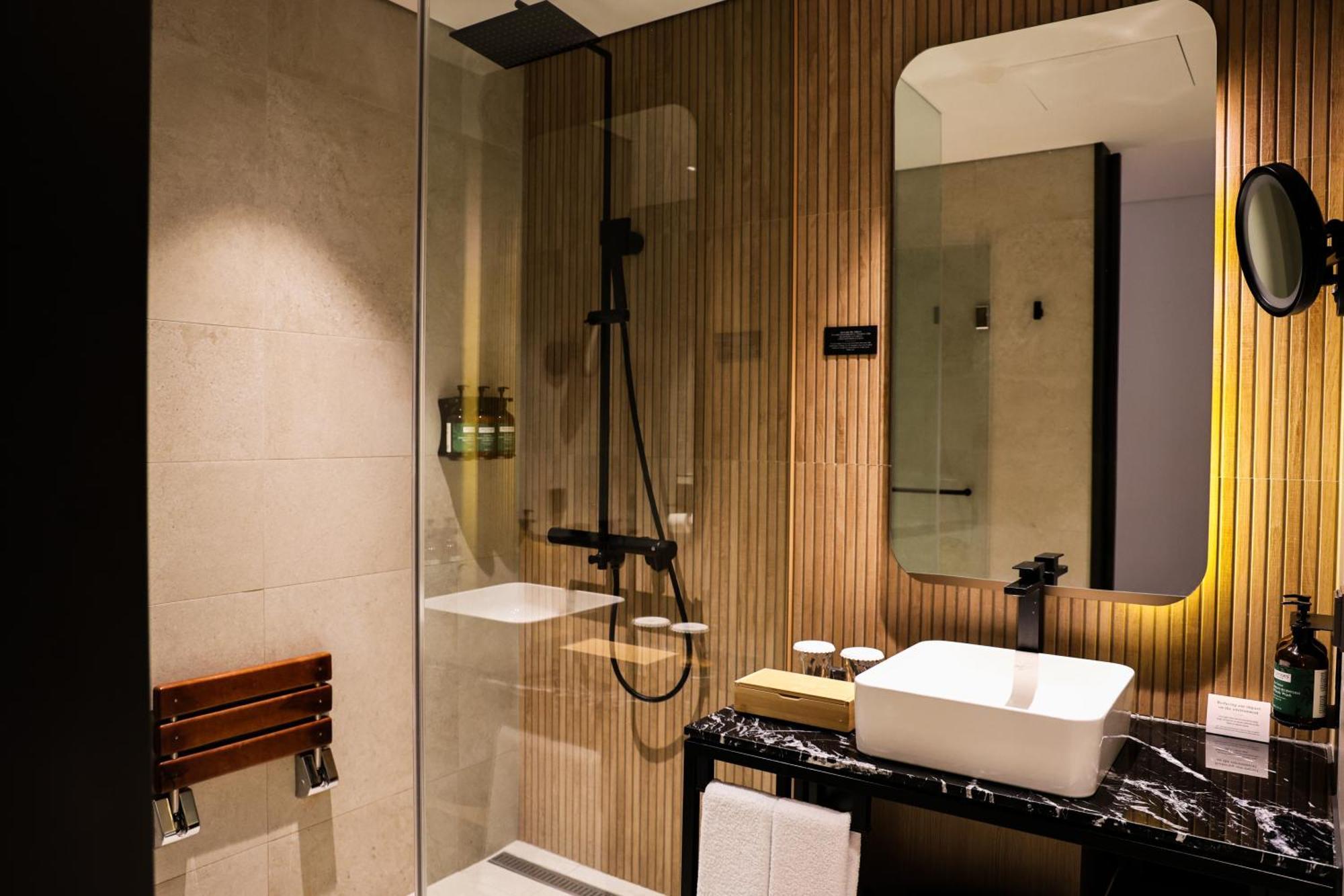 Premium King Room