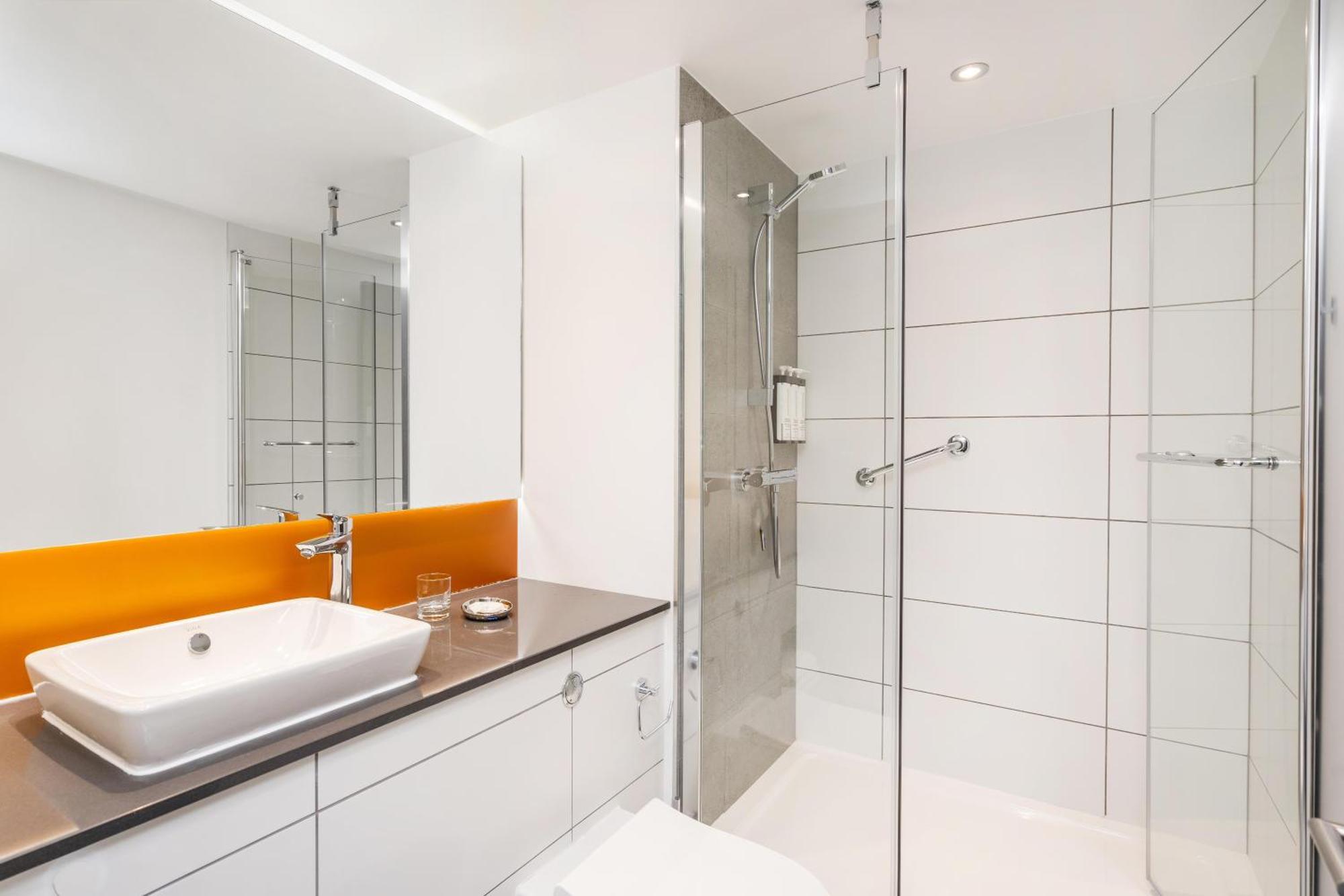 Twin Room with City View