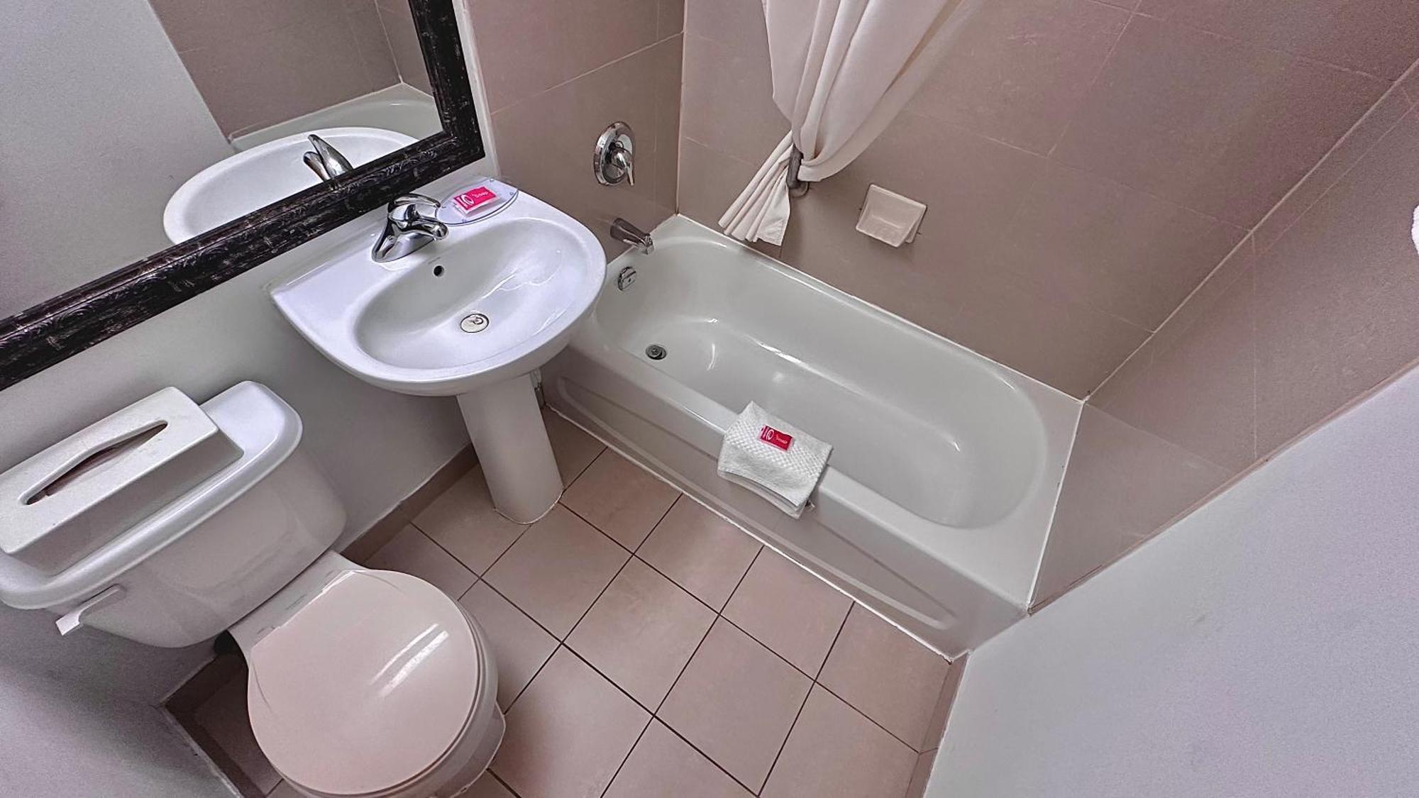 Queen Room - Non-Smoking,1756510413:JPEG