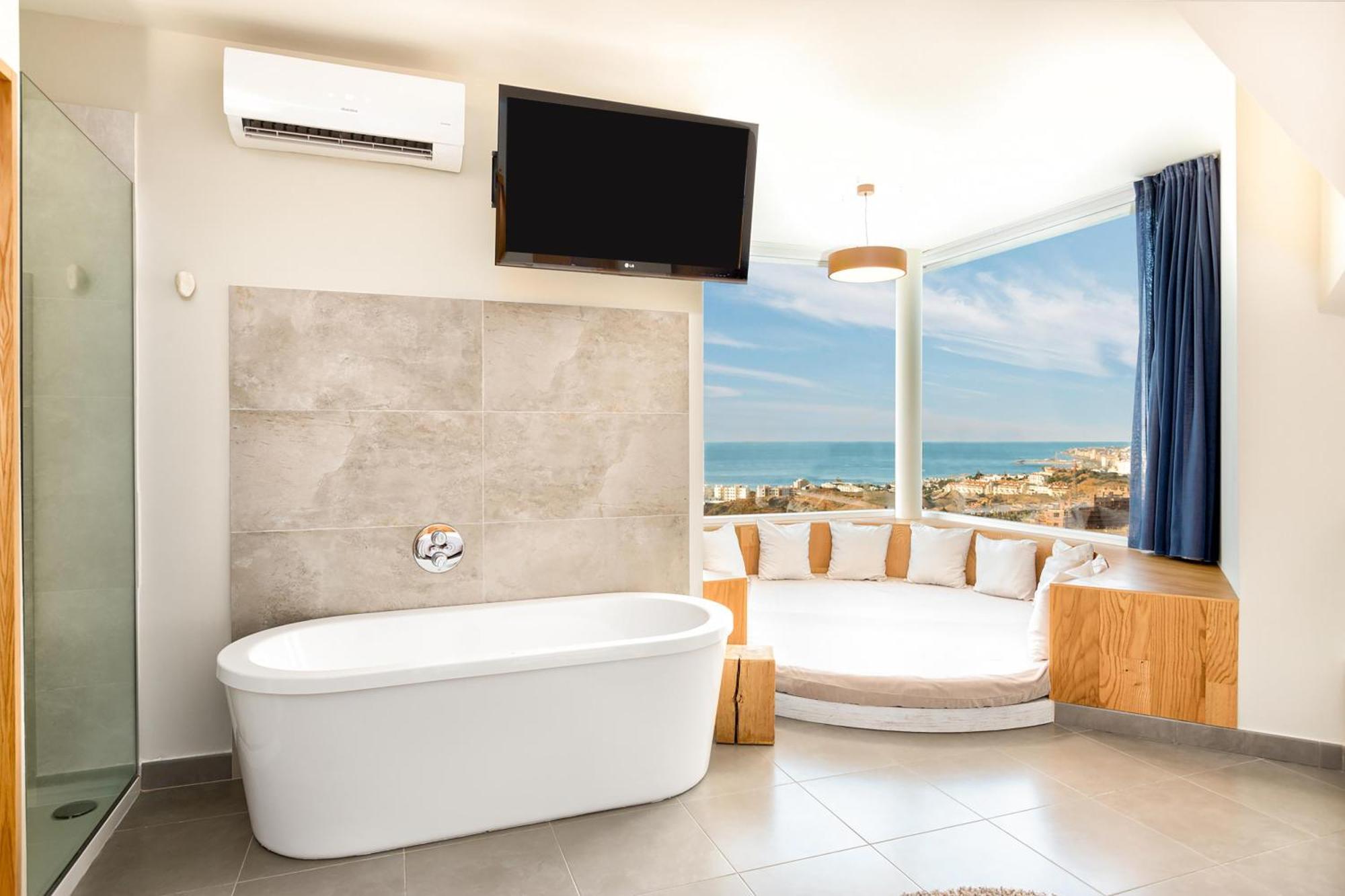 Panoramic King Suite with Sea View