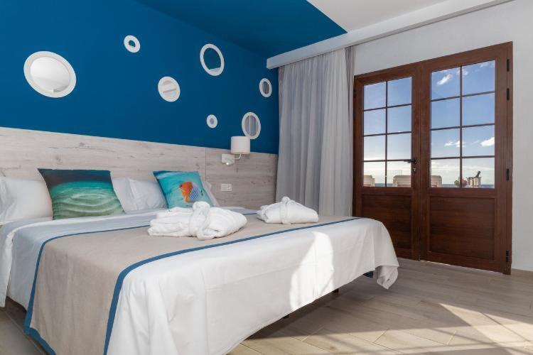 Two-Bedroom Apartment with Sea View (4 Adults),1765576969:JPEG