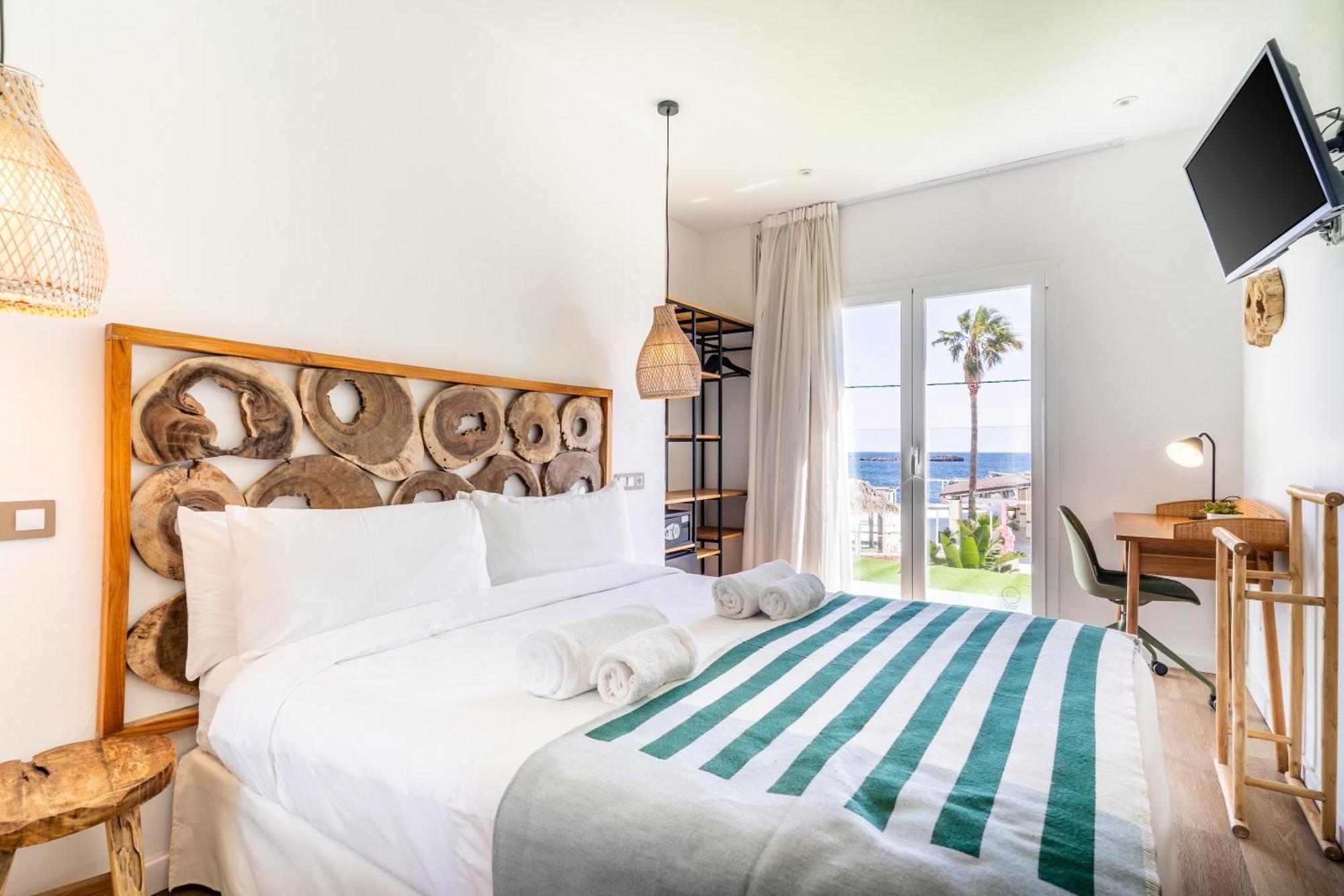 Queen Room with Sea View