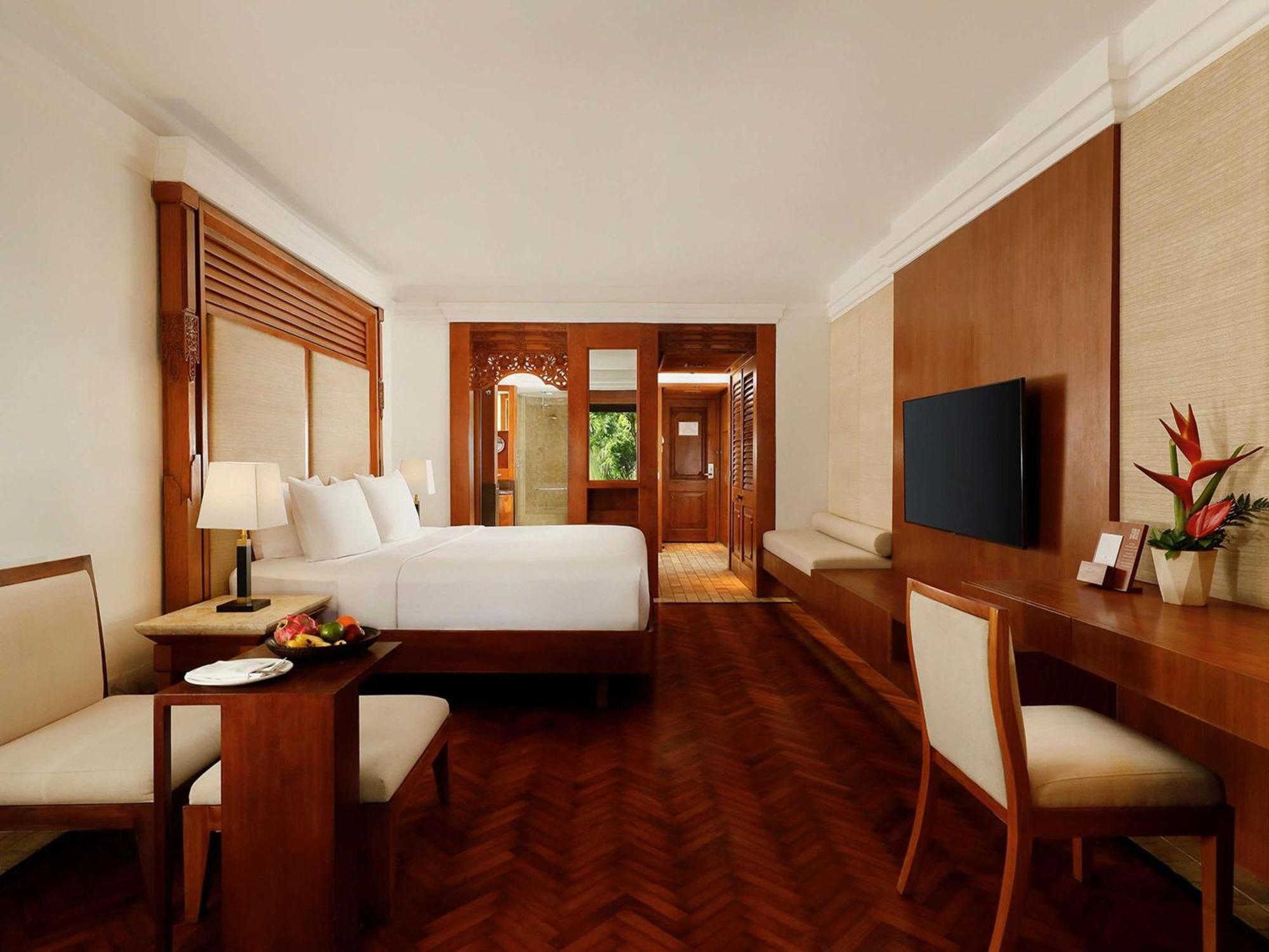 Palace Club King Room