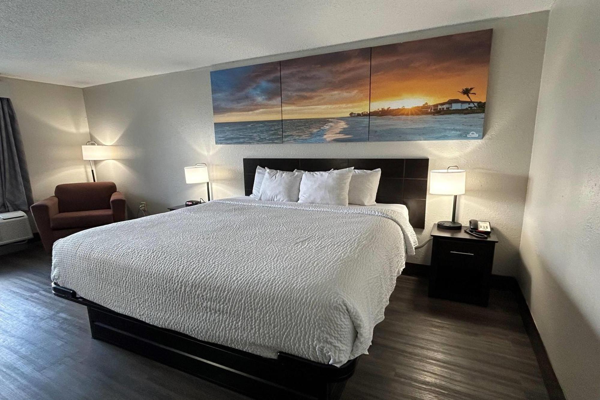 King Room - Non-Smoking