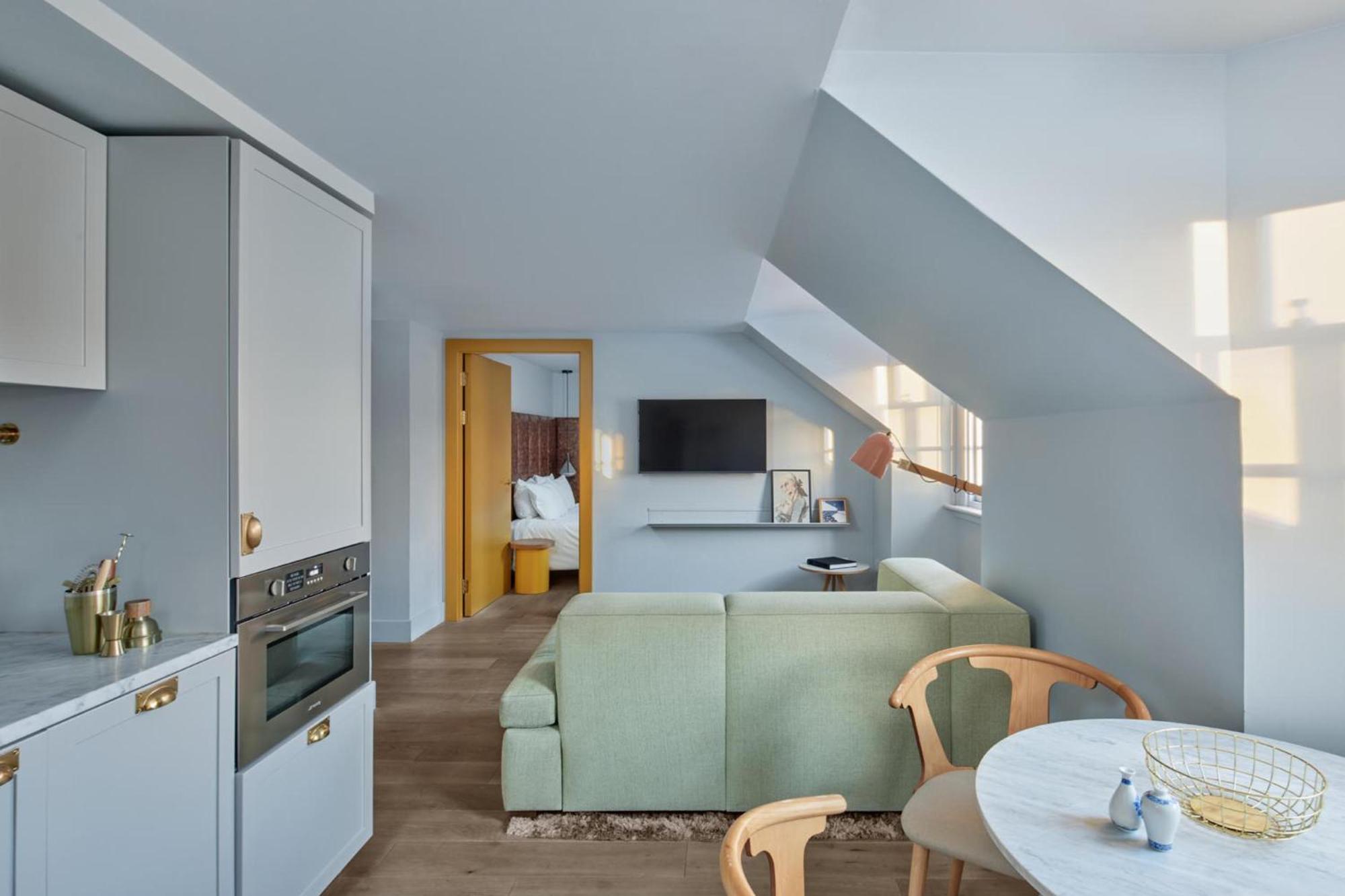 Suite con 1 Camera da Letto e Divano-Letto