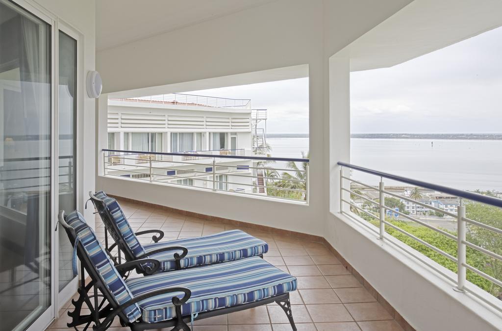 Diplomatic Suite King Size Bed Sea View and Balcony