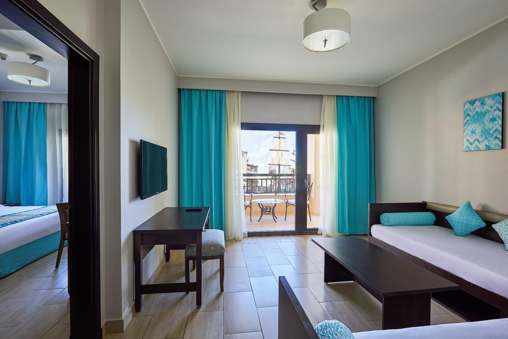 Suite Familiar Júnior (2 Adultos)