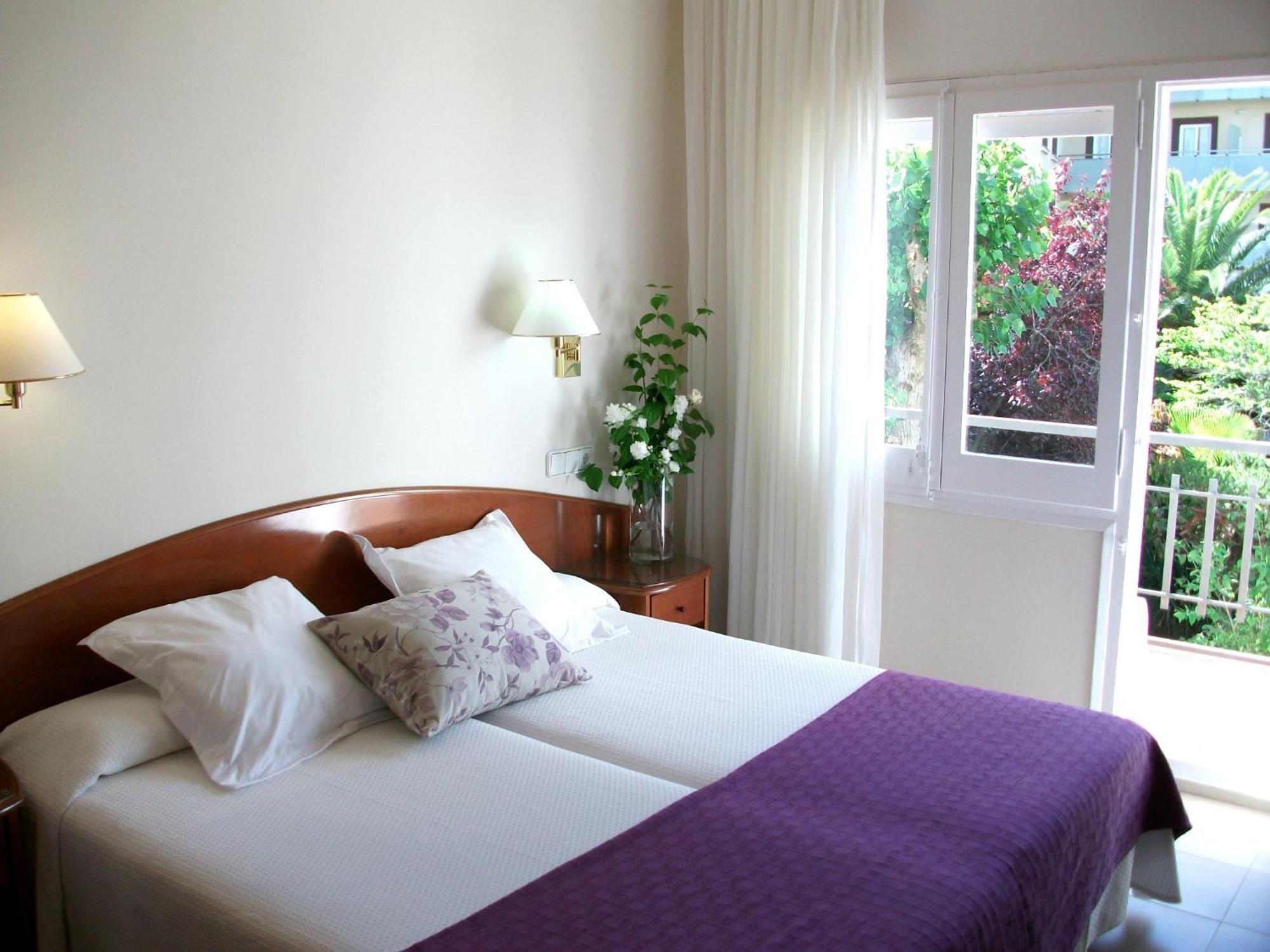Tweepersoonskamer met 1 of 2 Bedden en Balkon