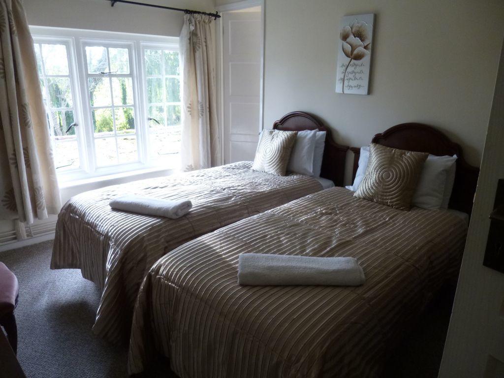 Twin Room with Bathroom