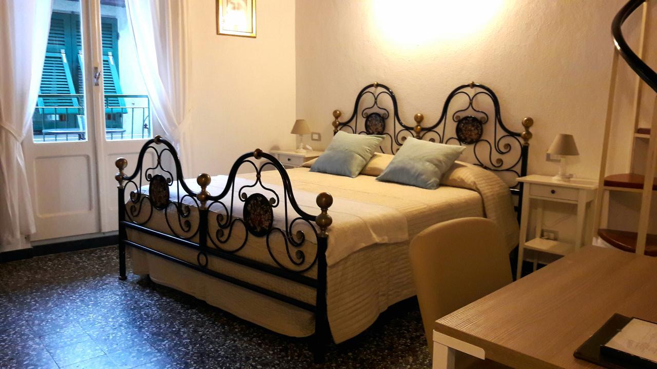 Double Room with Balcony,539478078:JPEG