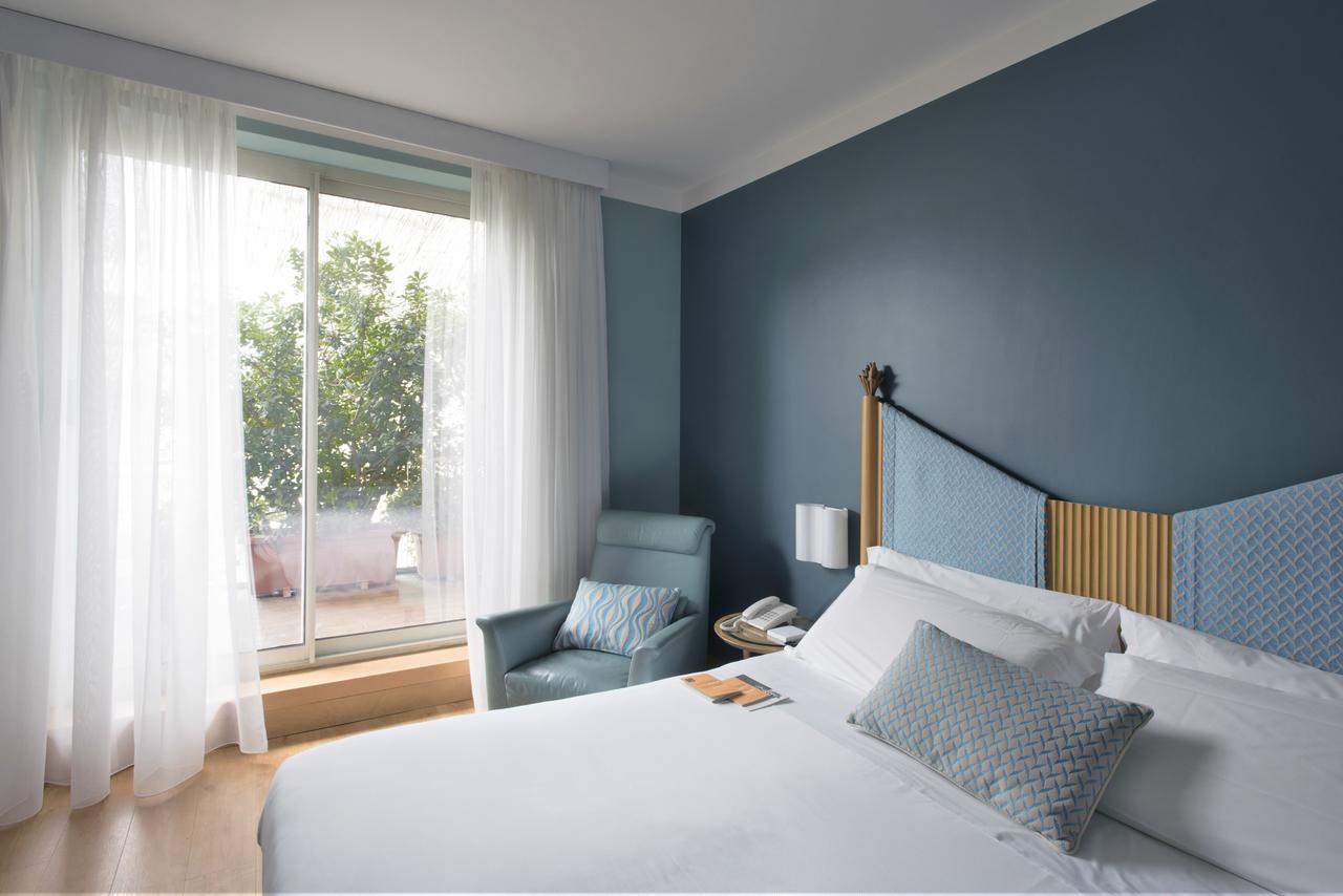 Deluxe Double Room Balcony,548687172:JPEG