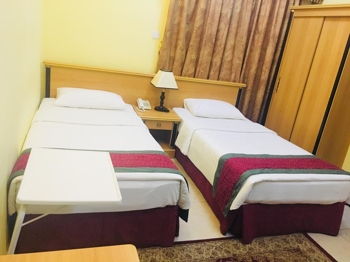 Twin Room,631075356:JPEG