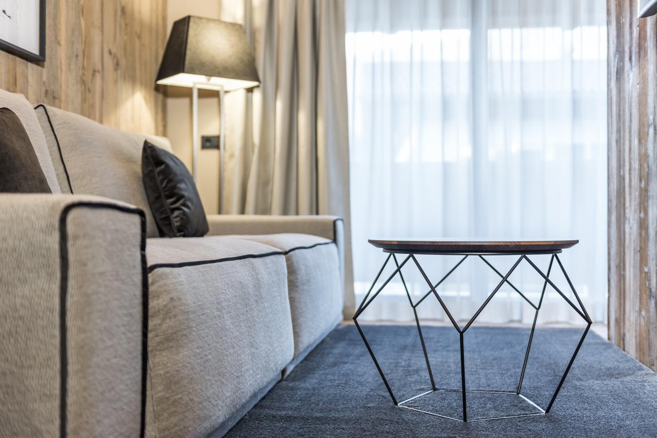 Standard Suite,636373386:JPEG