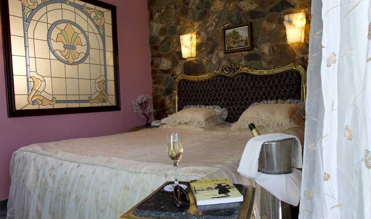 Junior Suite with Pool View