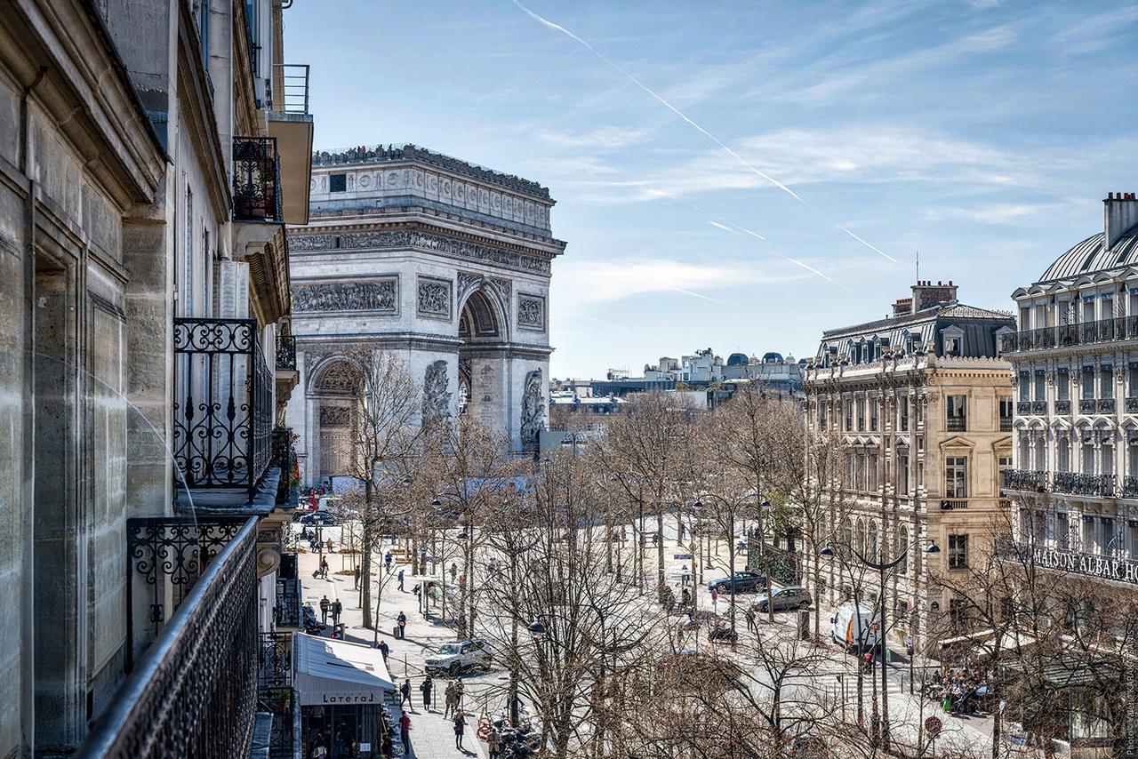 Chambre Double avec Balcon (1 ou 2 Personnes) - Vue sur Arc de Triomphe