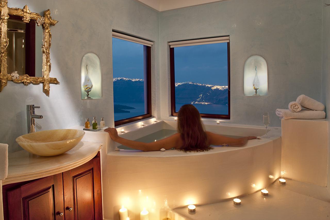Suite Senior avec Jacuzzi – Vue sur Volcan et Coucher de Soleil