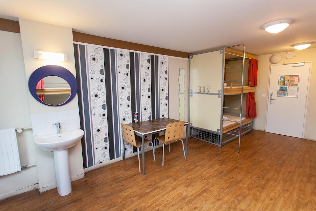 Posto Letto in Dormitorio per 8 Persone