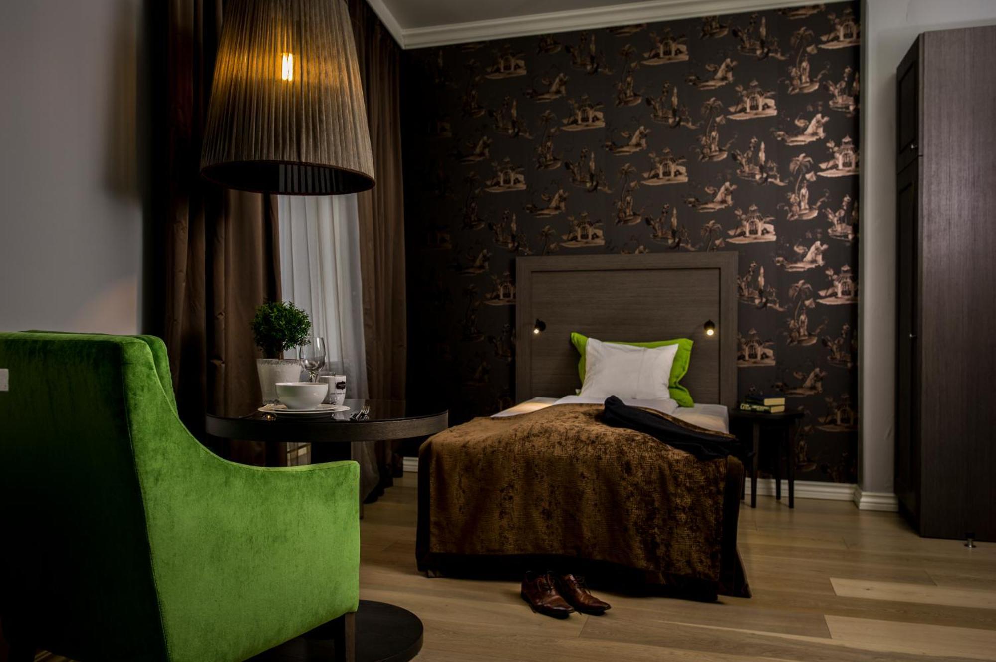 Single Studio,1652752000:JPEG