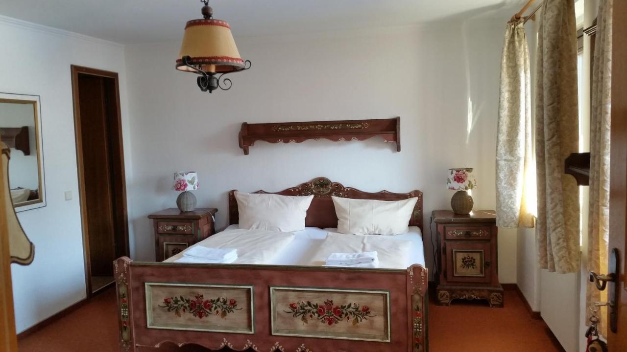 Classic Dreibettzimmer