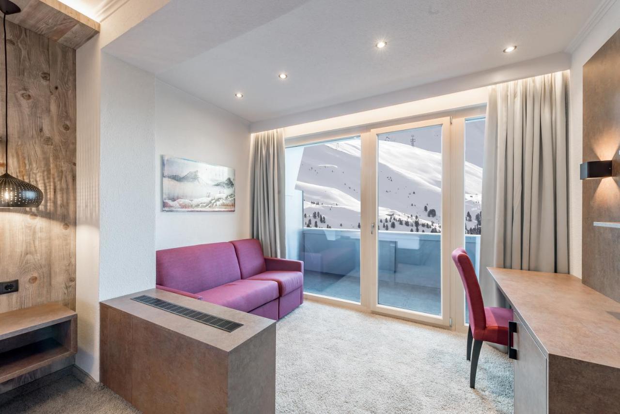 Double Room with Mountain View