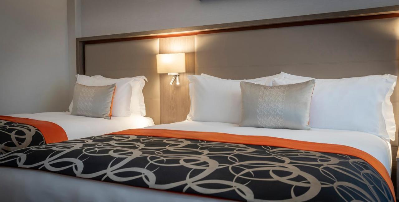 Deluxe Double & Single Room