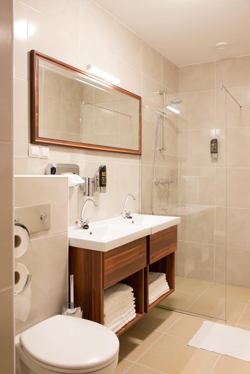 Chambre Familiale avec Salle de Bains Privative