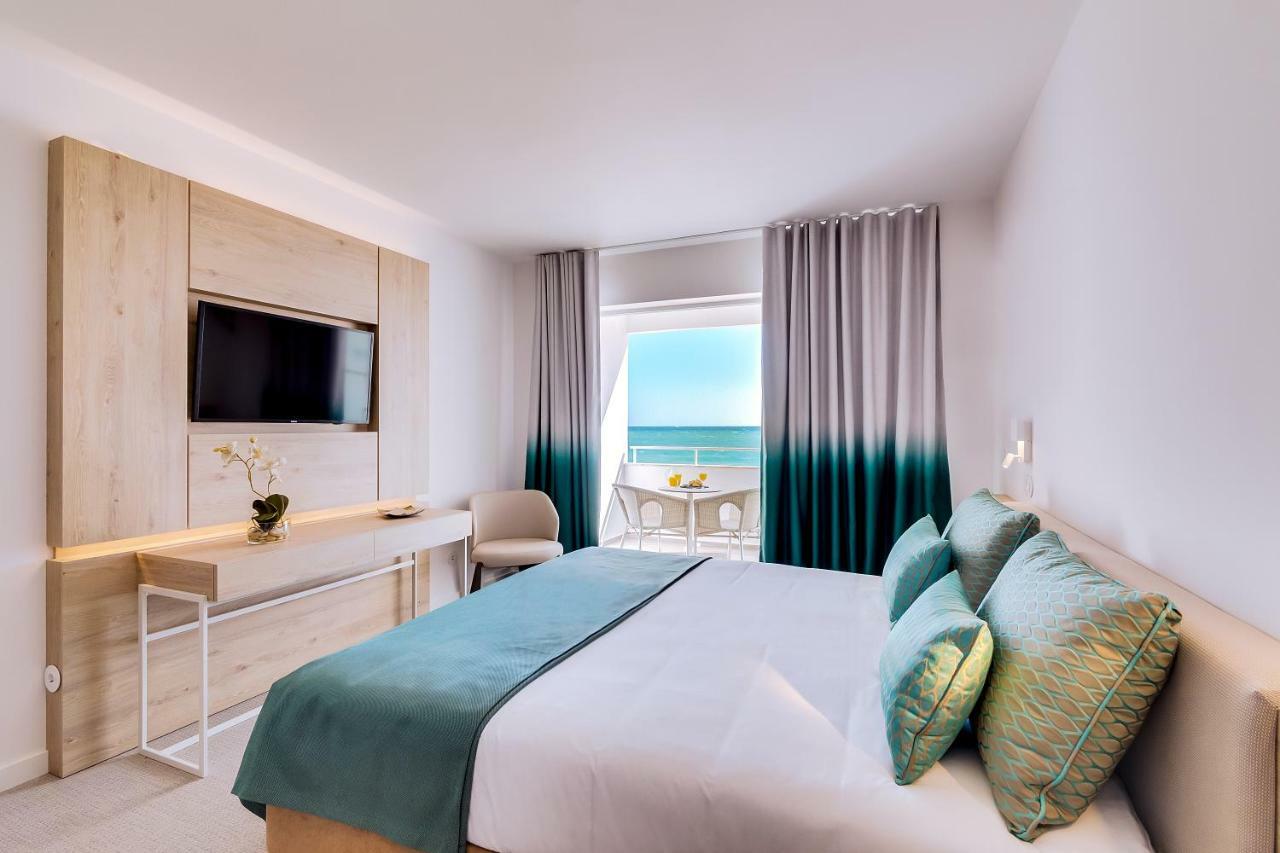 Quarto Individual com Varanda e Vista do Mar