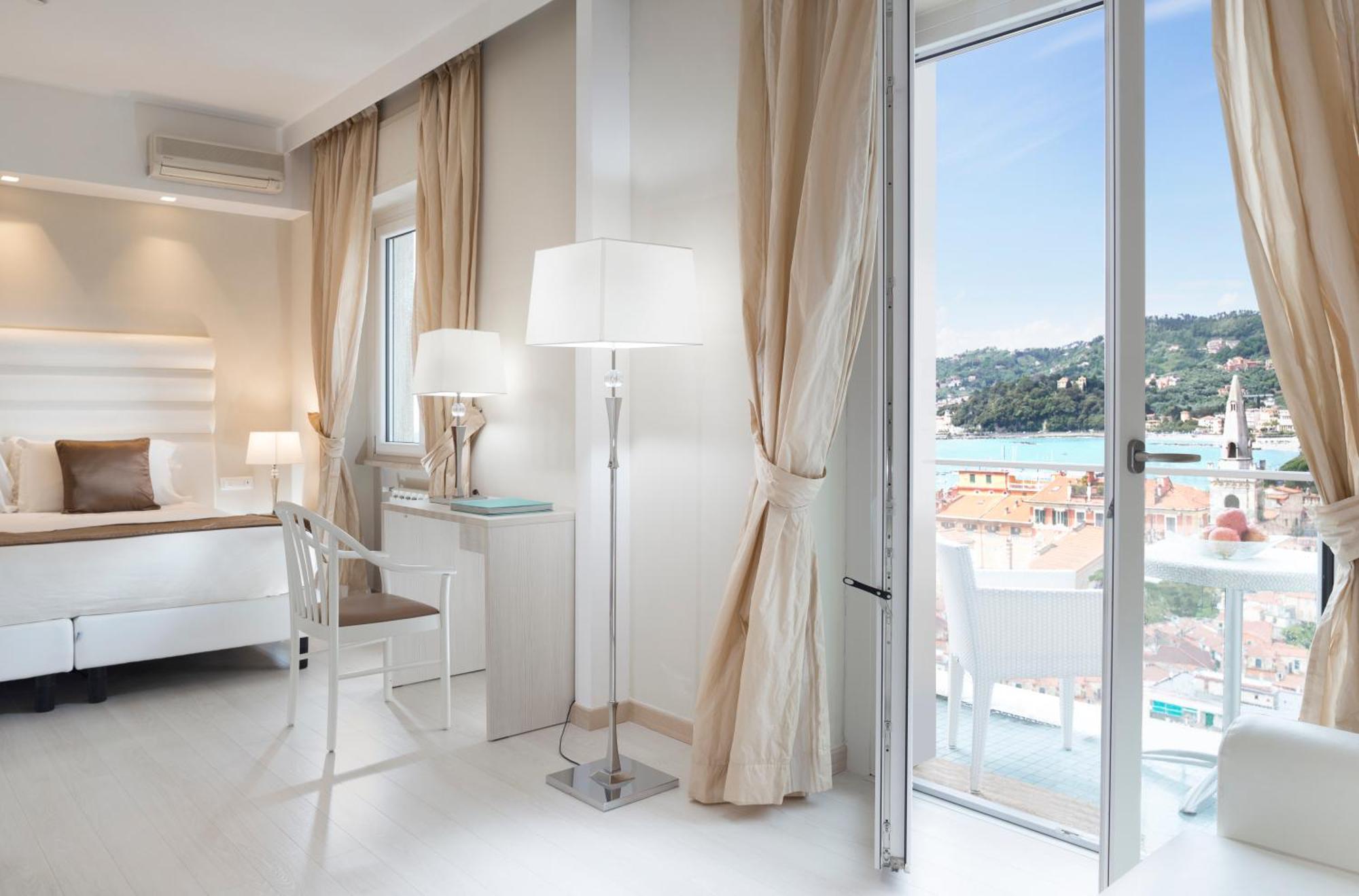 Deluxe Dreibettzimmer mit Meerblick