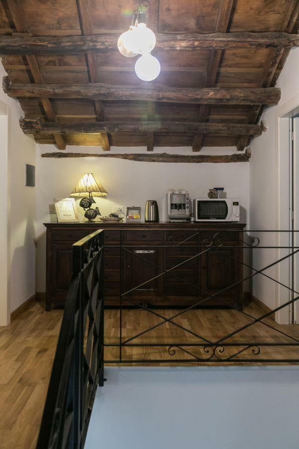 Deluxe Double Room (2 Adults + 1 Child),833770430:JPEG