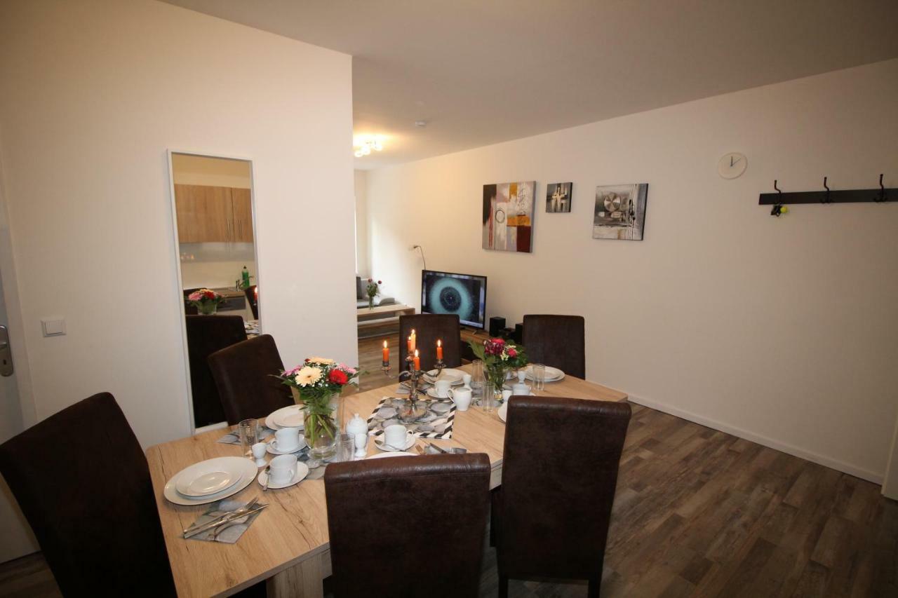 Two-Bedroom Apartment,862973504:JPEG