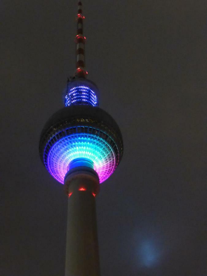 Three-Bedroom Apartment,862974344:JPEG