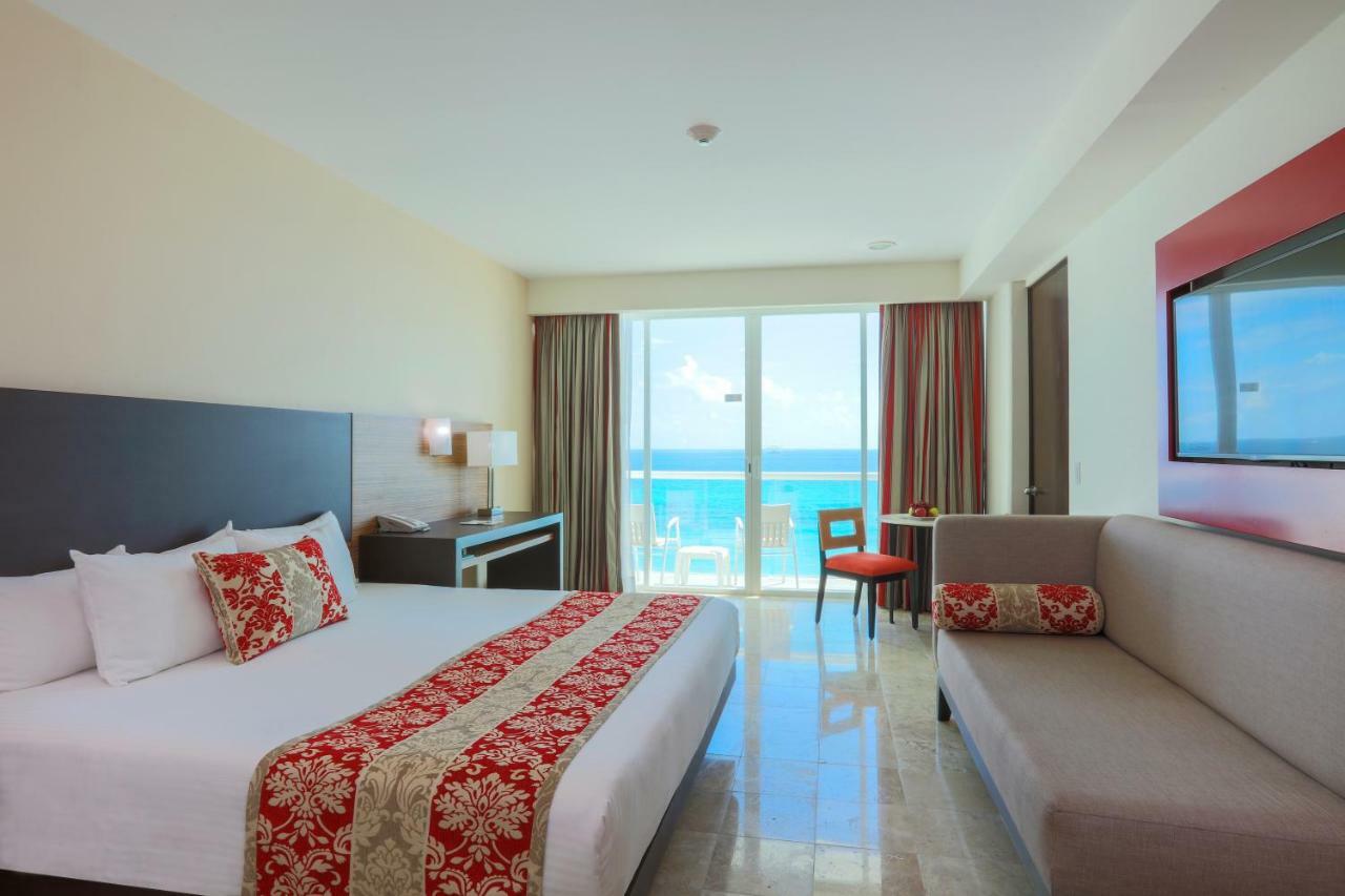 Romantic Room with Ocean View,909523129:JPEG