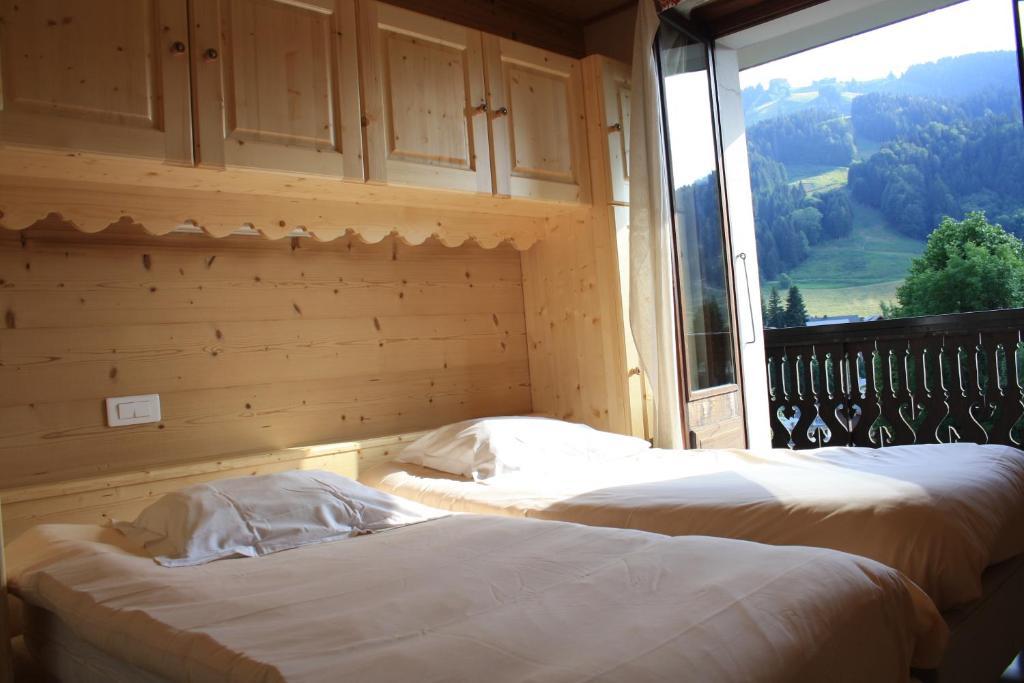 Tweepersoonskamer met 2 Aparte Bedden