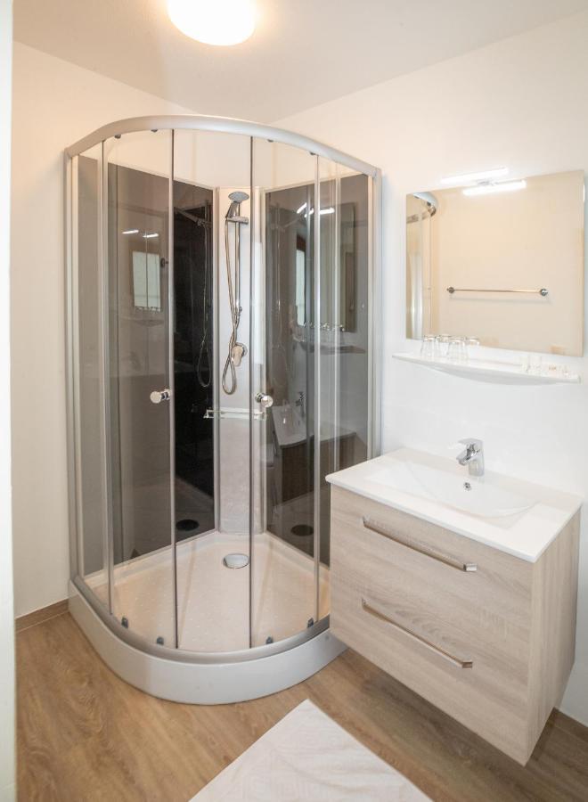 Triple Room,976867993:JPEG