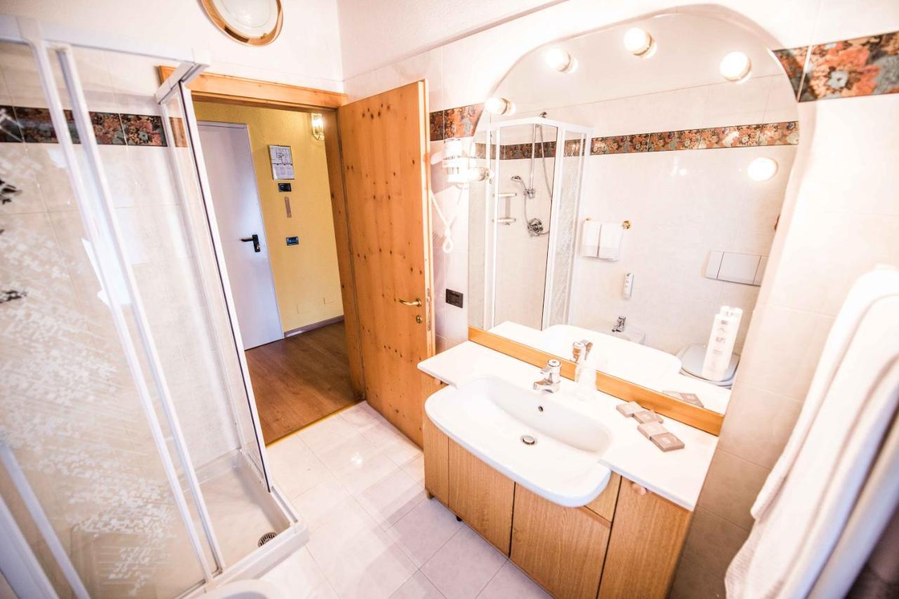 Double Room,1668095739:JPEG