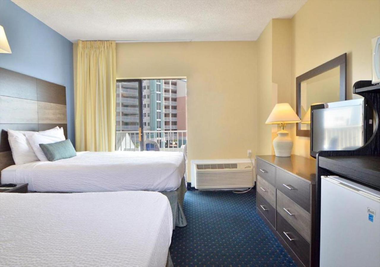 Queen Suite with Two Queen Beds, Street View - No Pets Allowed