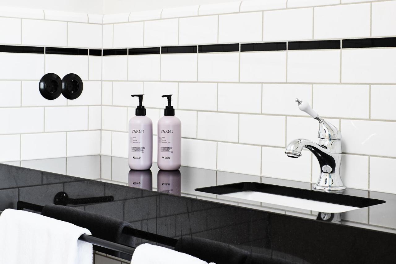 Standard Room,1212305374:JPEG