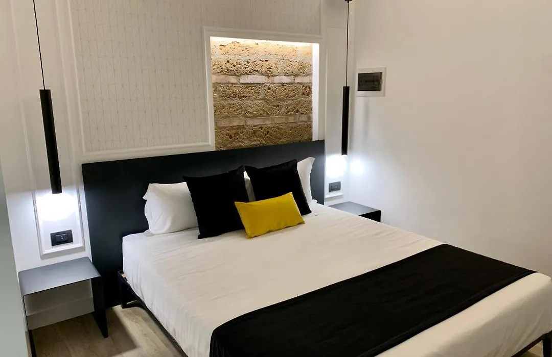 Toledo Boutique Rooms-1