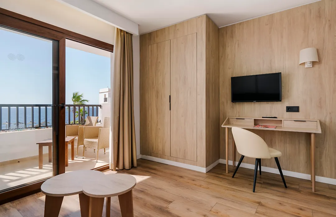 Alua Suites Las Rocas-1