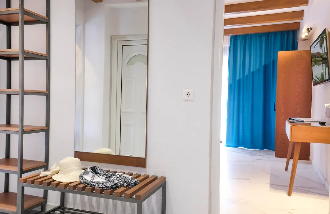 Royal Hotel And Suites-1