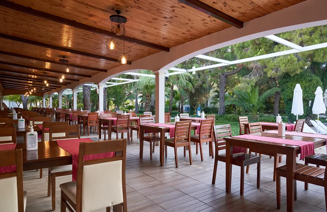 Maya Golf Hotel (Adults Only)-1