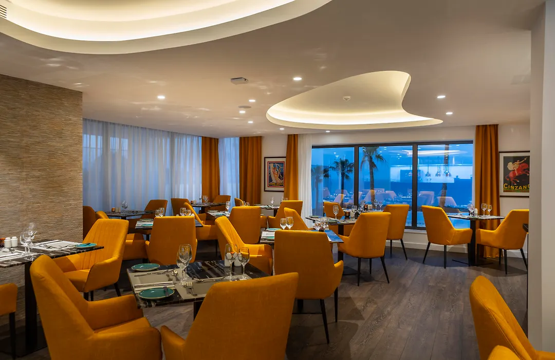 Leonardo Crystal Cove Hotel & Spa - Adults Only-1
