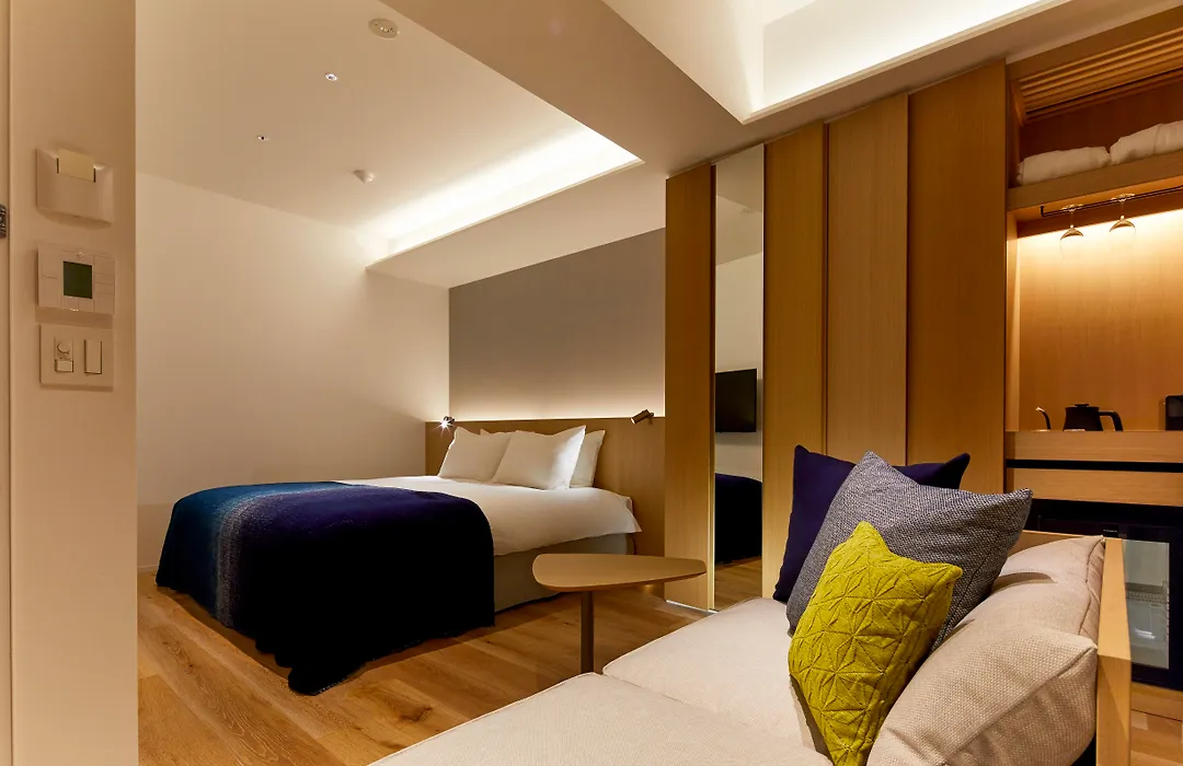 Tsuki Tokyo-1