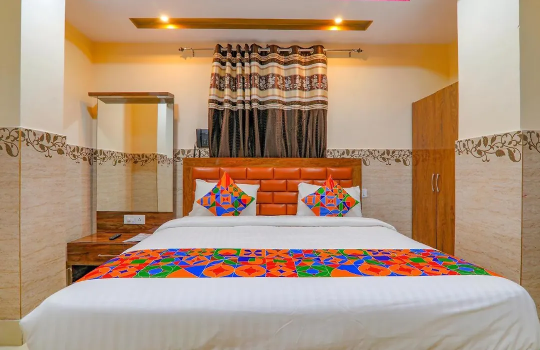 Fabhotel Shree Galaxy-1