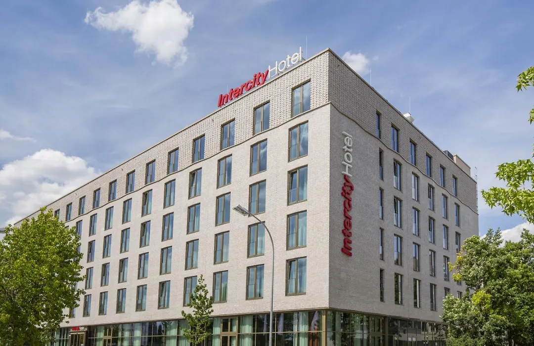 Intercityhotel Saarbruecken-1