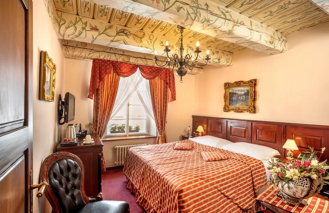 Hotel U Zlatého Stromu Prague by BHG-1