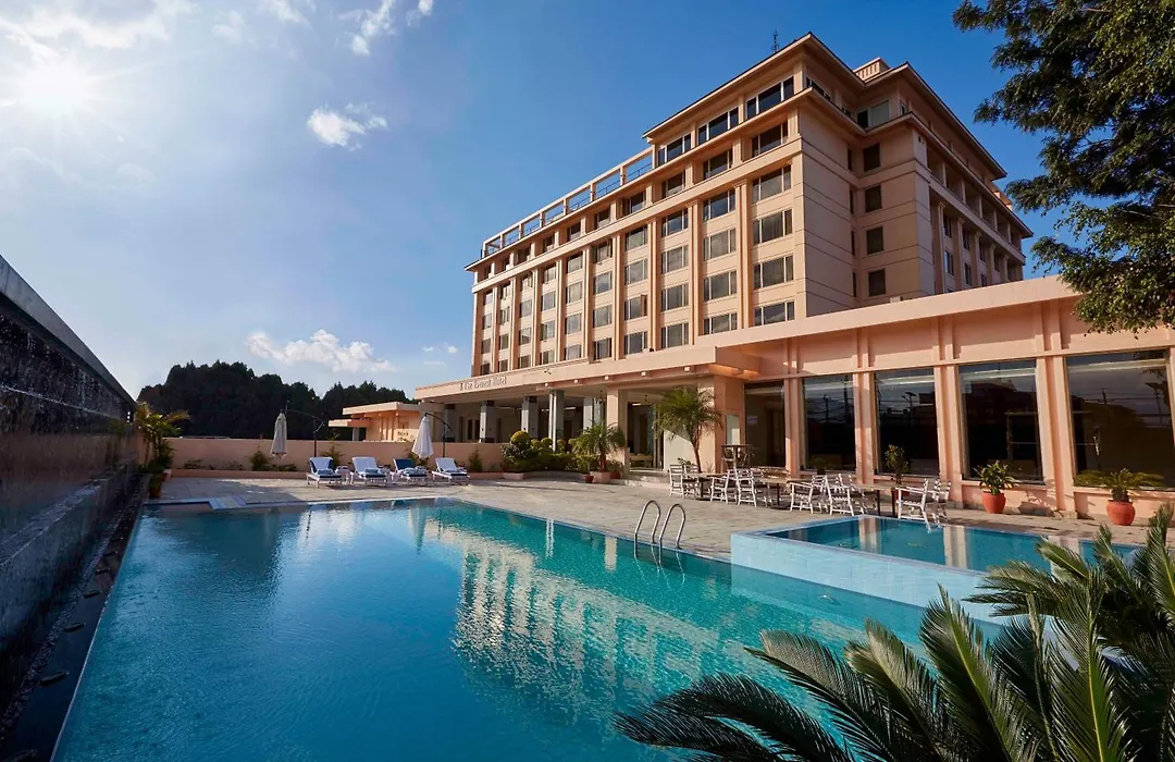 The Everest Hotel-1