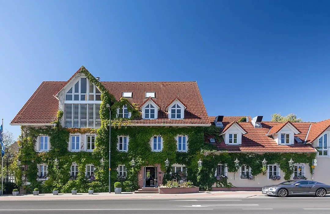 Zeller-Hotel+Restaurant-1